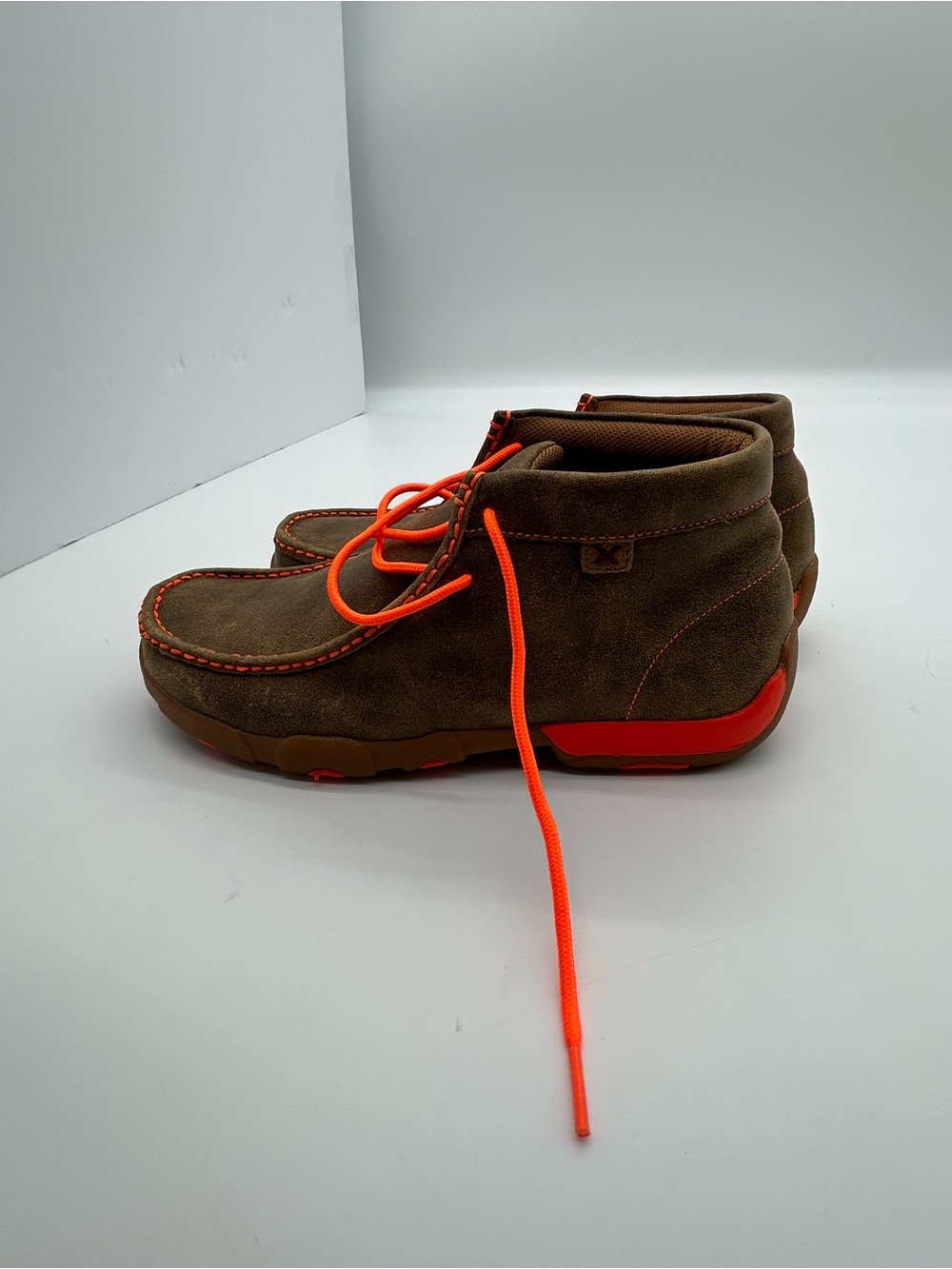 Twisted X Men’s Chukka Driving Moc with Bright Orange Laces 8.5